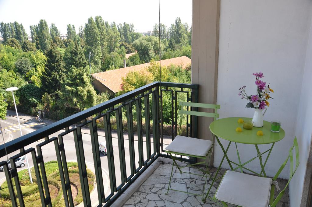 Apartment Montebello Parma Esterno foto